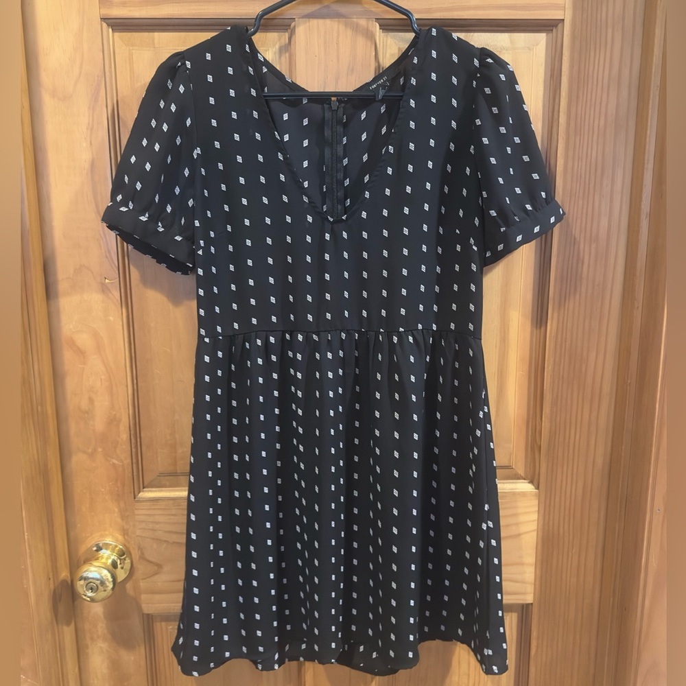 Forever21 black and White Patterned Dress